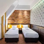Palazzo Rosso Old Town Hotell