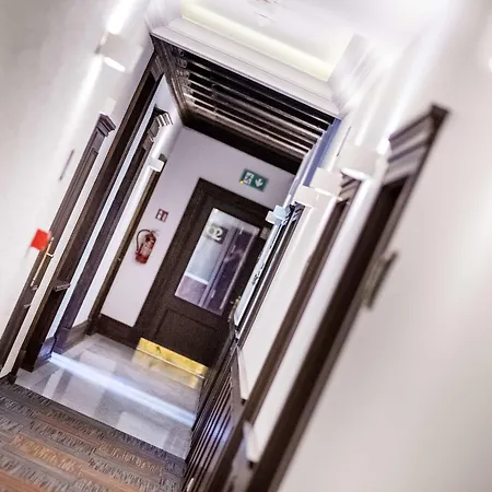 Hotel Palazzo Rosso Old Town 3*