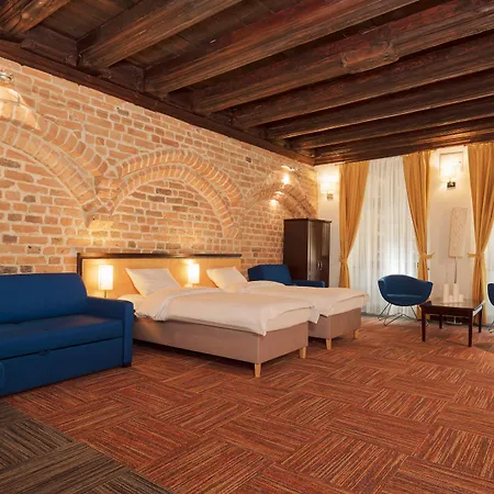 Palazzo Rosso Old Town Hotel