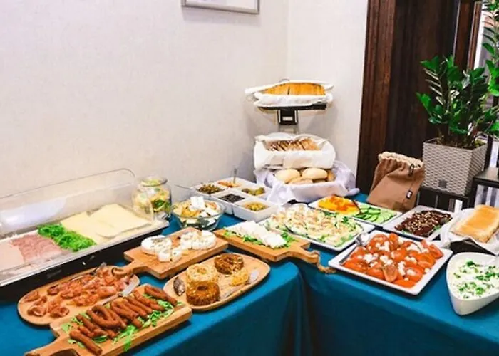 Palazzo Rosso Old Town 酒店 3*