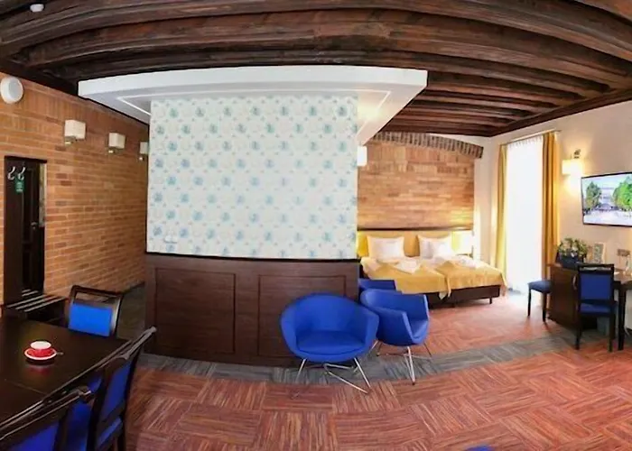 酒店 Palazzo Rosso Old Town 3*