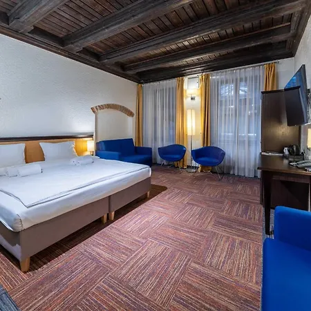 Palazzo Rosso Old Town 3*