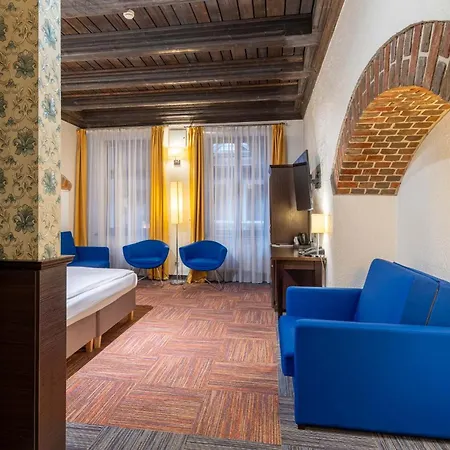 Palazzo Rosso Old Town