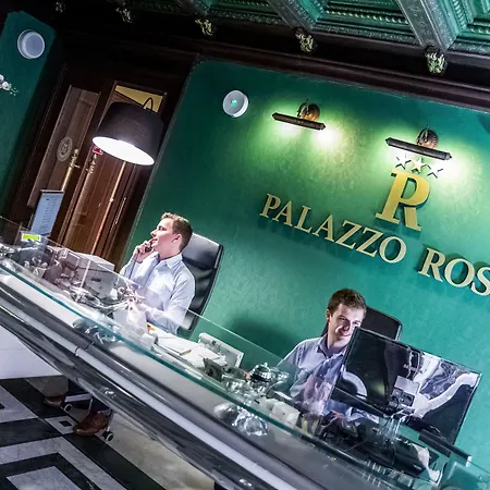 Palazzo Rosso Old Town 3* פוזנן