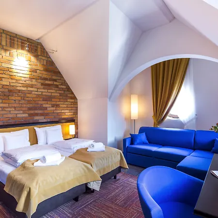 Hotel Palazzo Rosso Old Town