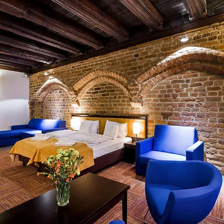 Palazzo Rosso Old Town מלון