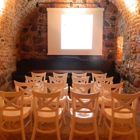 Palazzo Rosso Old Town מלון 3*