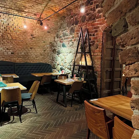 Готель Palazzo Rosso Old Town Познань