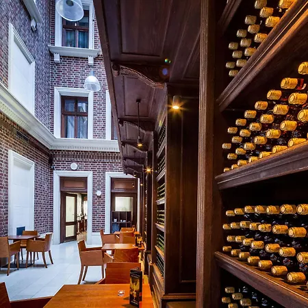 Palazzo Rosso Old Town 3*