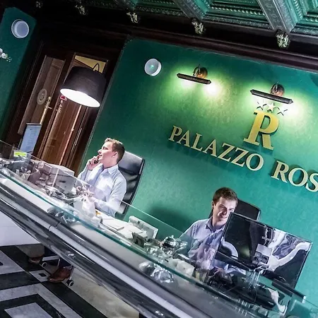 호텔 Palazzo Rosso Old Town 3*