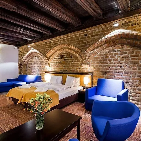 מלון Palazzo Rosso Old Town 3*