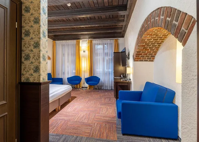 Palazzo Rosso Old Town