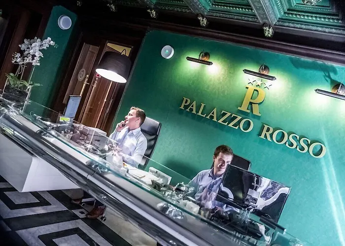 Hotel Palazzo Rosso Old Town 3*